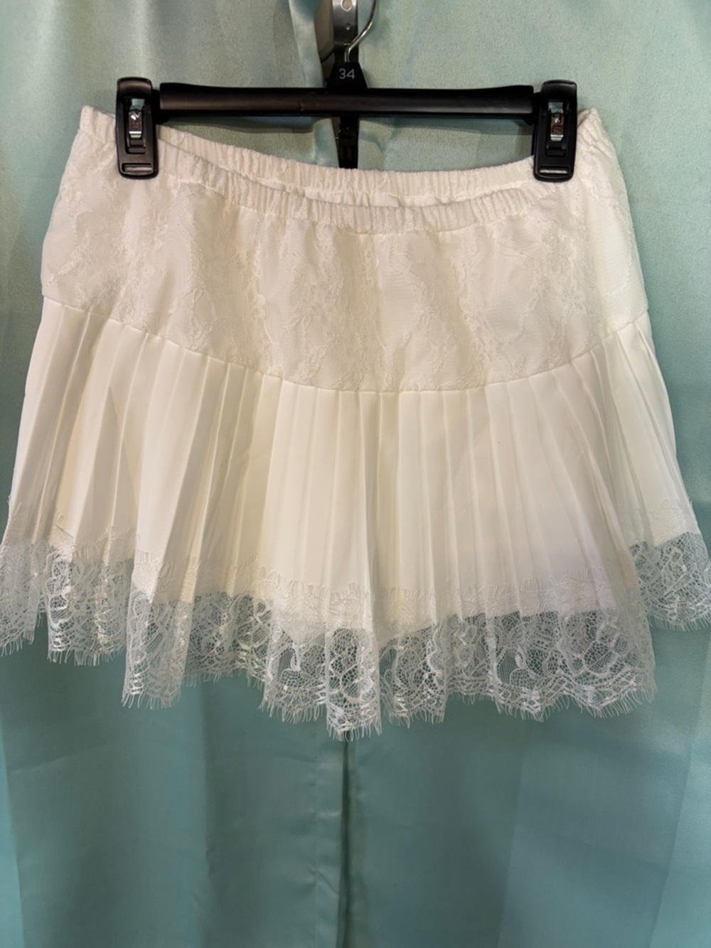 Boho White Pleated Lace/Chiffon Mini Skirt with Built in Shorts versatile piece - Picture 4 of 9